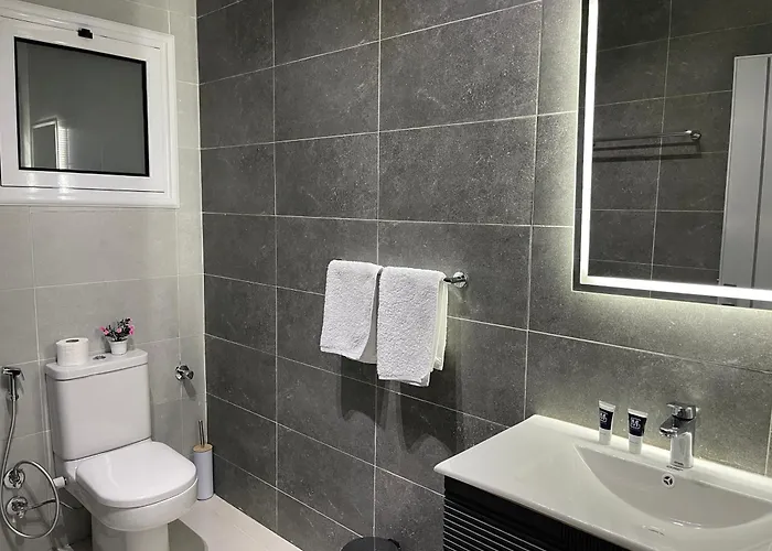 Sheraton Road Sherry Street Near Marina 3*