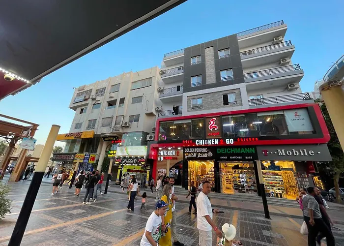 Sheraton Road Sherry Street Near Marina 3*